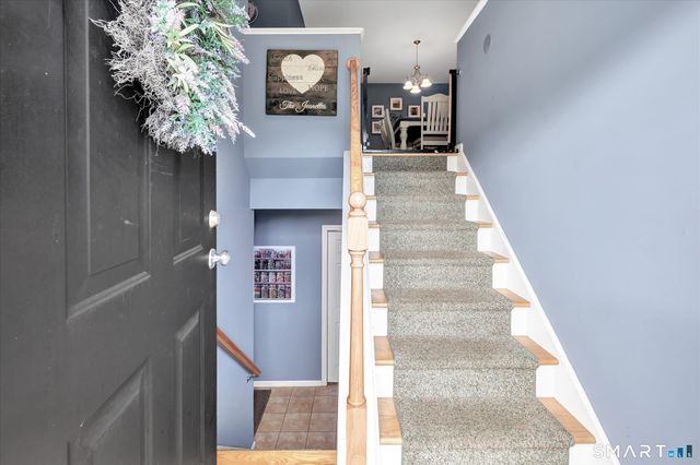 2 Gracie Lane, Ansonia, CT 06401