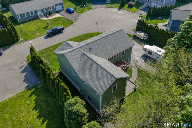 2 Gracie Lane, Ansonia, CT 06401