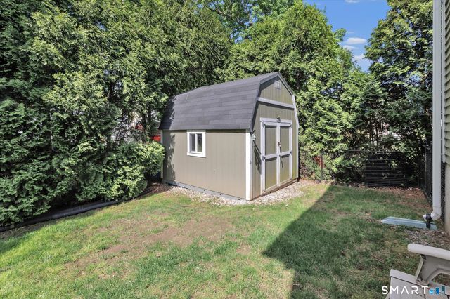 2 Gracie Lane, Ansonia, CT 06401