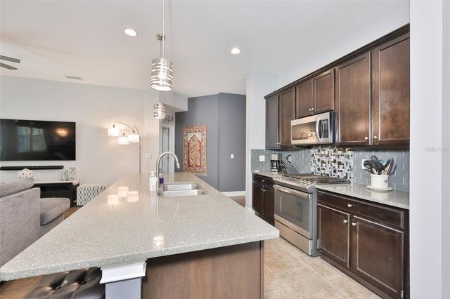 6707 PARK STRAND DRIVE, Apollo Beach, FL 33572