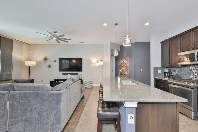 6707 PARK STRAND DRIVE, Apollo Beach, FL 33572