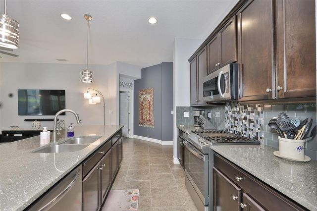 6707 PARK STRAND DRIVE, Apollo Beach, FL 33572