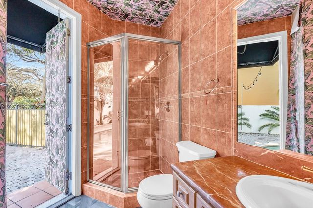 8135 NW 164th Ter 8135, Miami Lakes, FL 33016