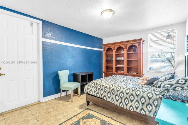 8135 NW 164th Ter 8135, Miami Lakes, FL 33016
