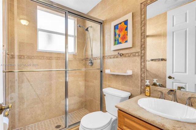 8135 NW 164th Ter 8135, Miami Lakes, FL 33016