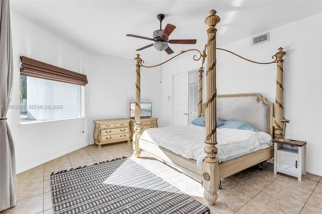 8135 NW 164th Ter 8135, Miami Lakes, FL 33016