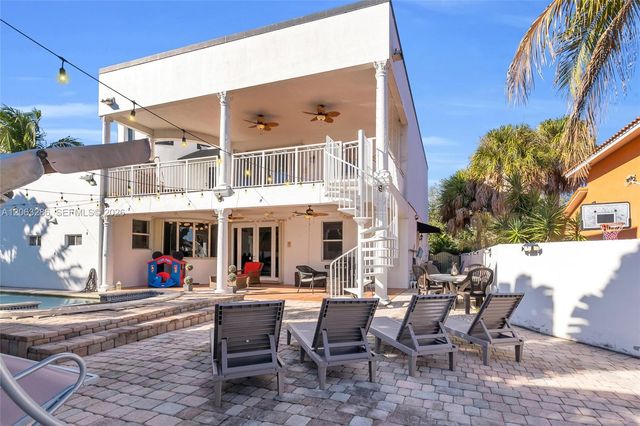 8135 NW 164th Ter 8135, Miami Lakes, FL 33016