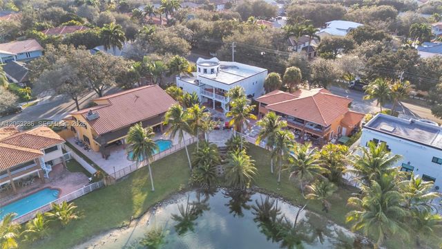 8135 NW 164th Ter 8135, Miami Lakes, FL 33016