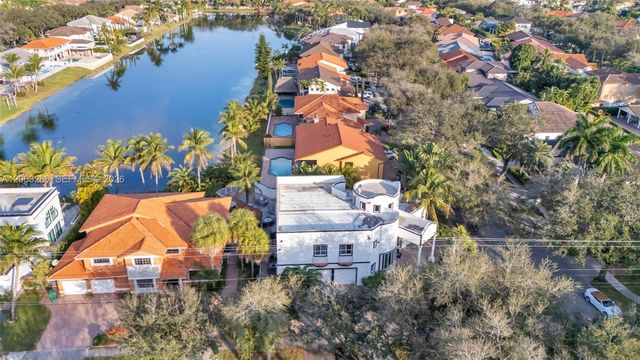 8135 NW 164th Ter 8135, Miami Lakes, FL 33016