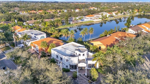 8135 NW 164th Ter 8135, Miami Lakes, FL 33016
