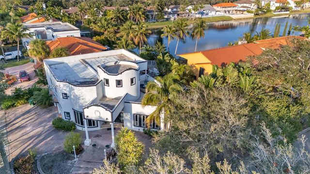 8135 NW 164th Ter 8135, Miami Lakes, FL 33016