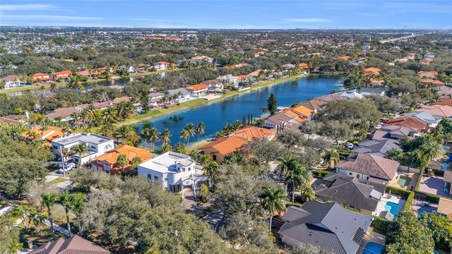 8135 NW 164th Ter 8135, Miami Lakes, FL 33016