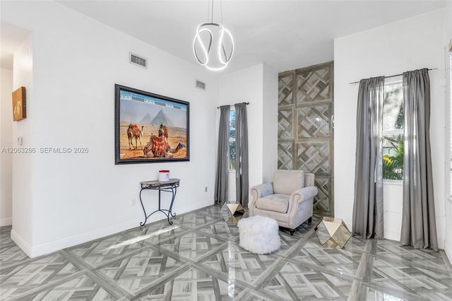 8135 NW 164th Ter 8135, Miami Lakes, FL 33016