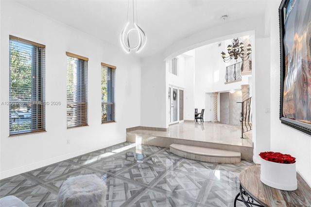 8135 NW 164th Ter 8135, Miami Lakes, FL 33016