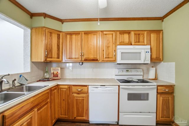 6301 Langley Place Rd, Pensacola, FL 32504