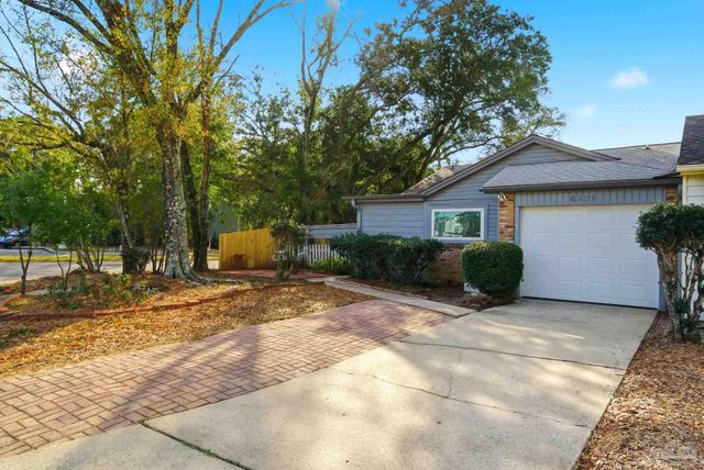 6301 Langley Place Rd, Pensacola, FL 32504