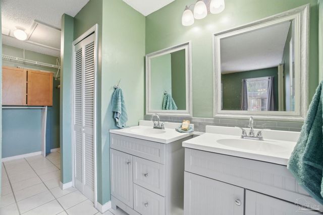 6301 Langley Place Rd, Pensacola, FL 32504