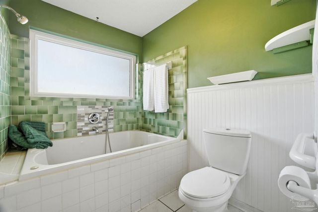 6301 Langley Place Rd, Pensacola, FL 32504