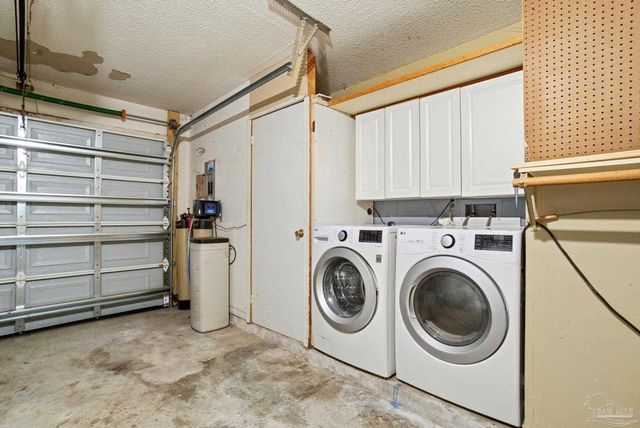 6301 Langley Place Rd, Pensacola, FL 32504