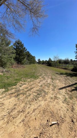 925 County Line Road, Shepherd, TX 77371