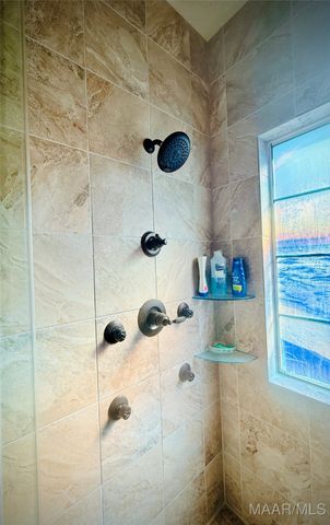 225 Twin Oaks Lane, Wetumpka, AL 36093