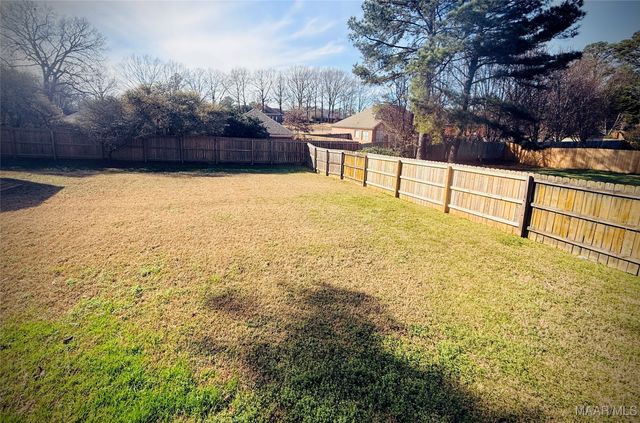 225 Twin Oaks Lane, Wetumpka, AL 36093