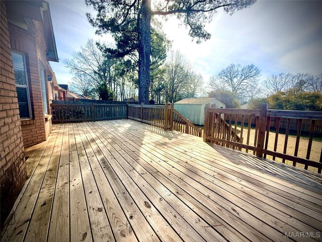 225 Twin Oaks Lane, Wetumpka, AL 36093