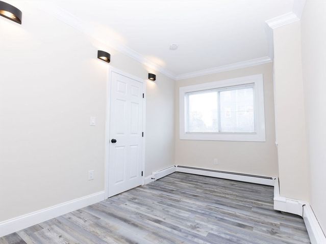 53 Lawrence St, Salem, MA 01970