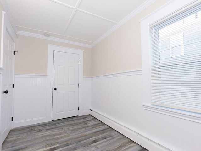 53 Lawrence St, Salem, MA 01970