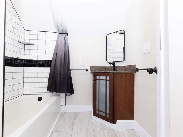 53 Lawrence St, Salem, MA 01970