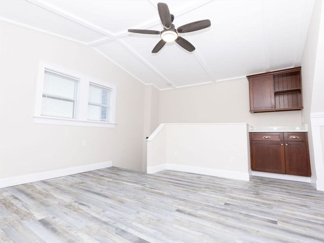 53 Lawrence St, Salem, MA 01970