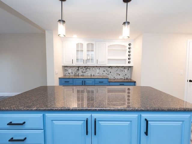 53 Lawrence St, Salem, MA 01970