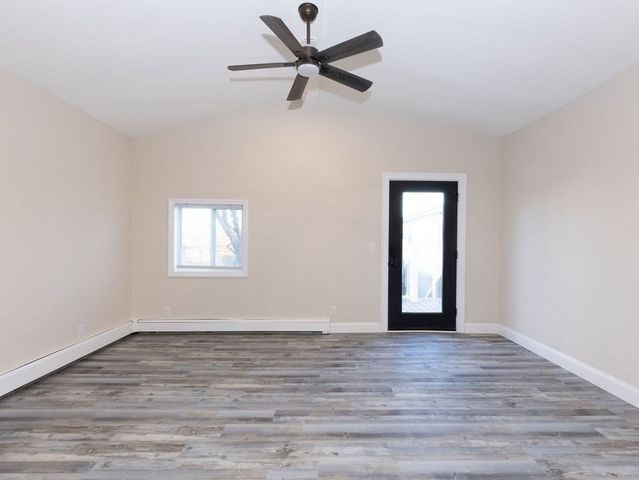 53 Lawrence St, Salem, MA 01970