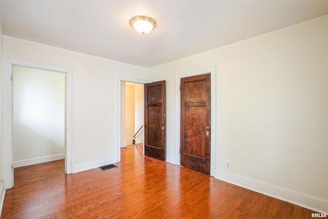 742 7TH Avenue South, Clinton, IA 52732