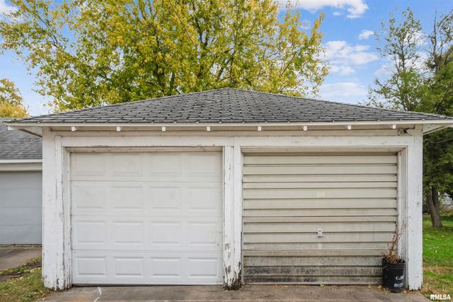 742 7TH Avenue South, Clinton, IA 52732