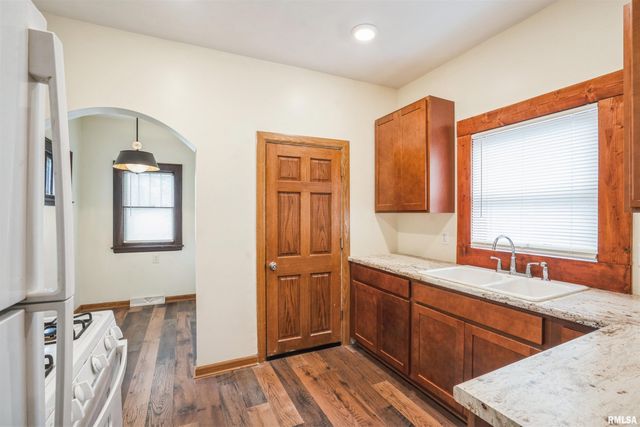 742 7TH Avenue South, Clinton, IA 52732