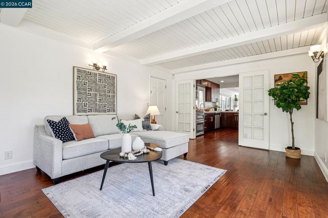 4037 Rusting Ave, Oakland, CA 94605