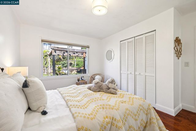 4037 Rusting Ave, Oakland, CA 94605