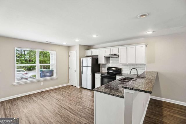 4422 Pinscher Street, Union City, GA 30291