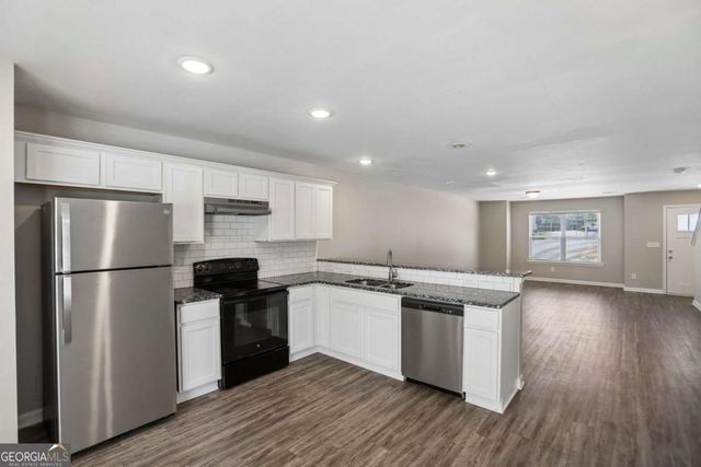 4422 Pinscher Street, Union City, GA 30291