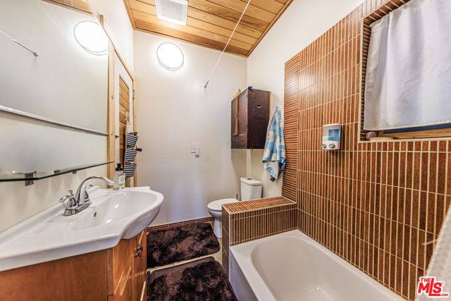 2818 Ashland Avenue, Los Angeles, CA 90031