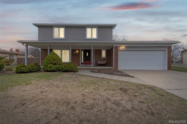 4902 Hubbard Drive, Troy, MI 48085