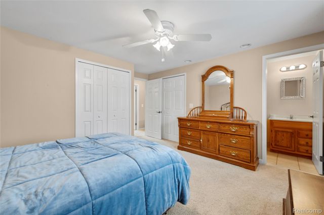 4902 Hubbard Drive, Troy, MI 48085