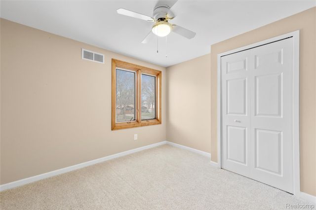 4902 Hubbard Drive, Troy, MI 48085