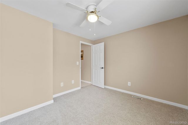 4902 Hubbard Drive, Troy, MI 48085