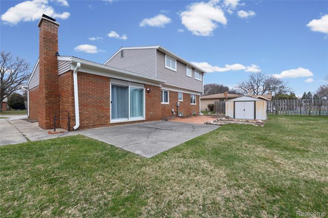 4902 Hubbard Drive, Troy, MI 48085