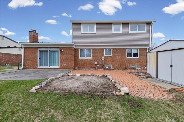 4902 Hubbard Drive, Troy, MI 48085