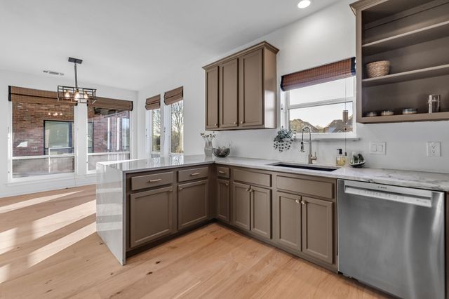 2636 Brookside Drive, Irving, TX 75063