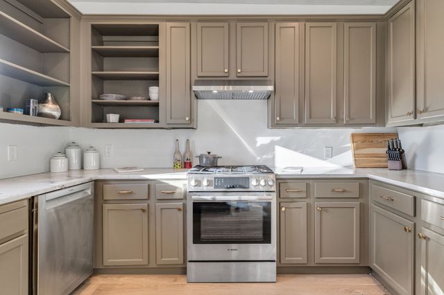 2636 Brookside Drive, Irving, TX 75063