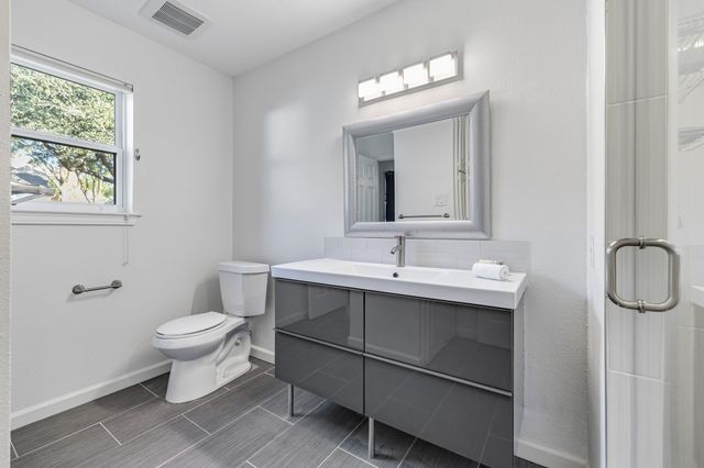 2636 Brookside Drive, Irving, TX 75063